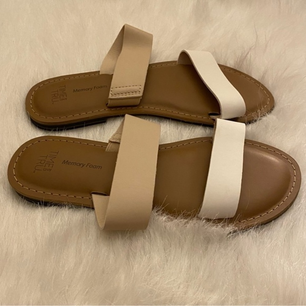 Time And Tru‎ Shoes Sandal’s Women’s Two Band Memory Foam Size 6 NWT